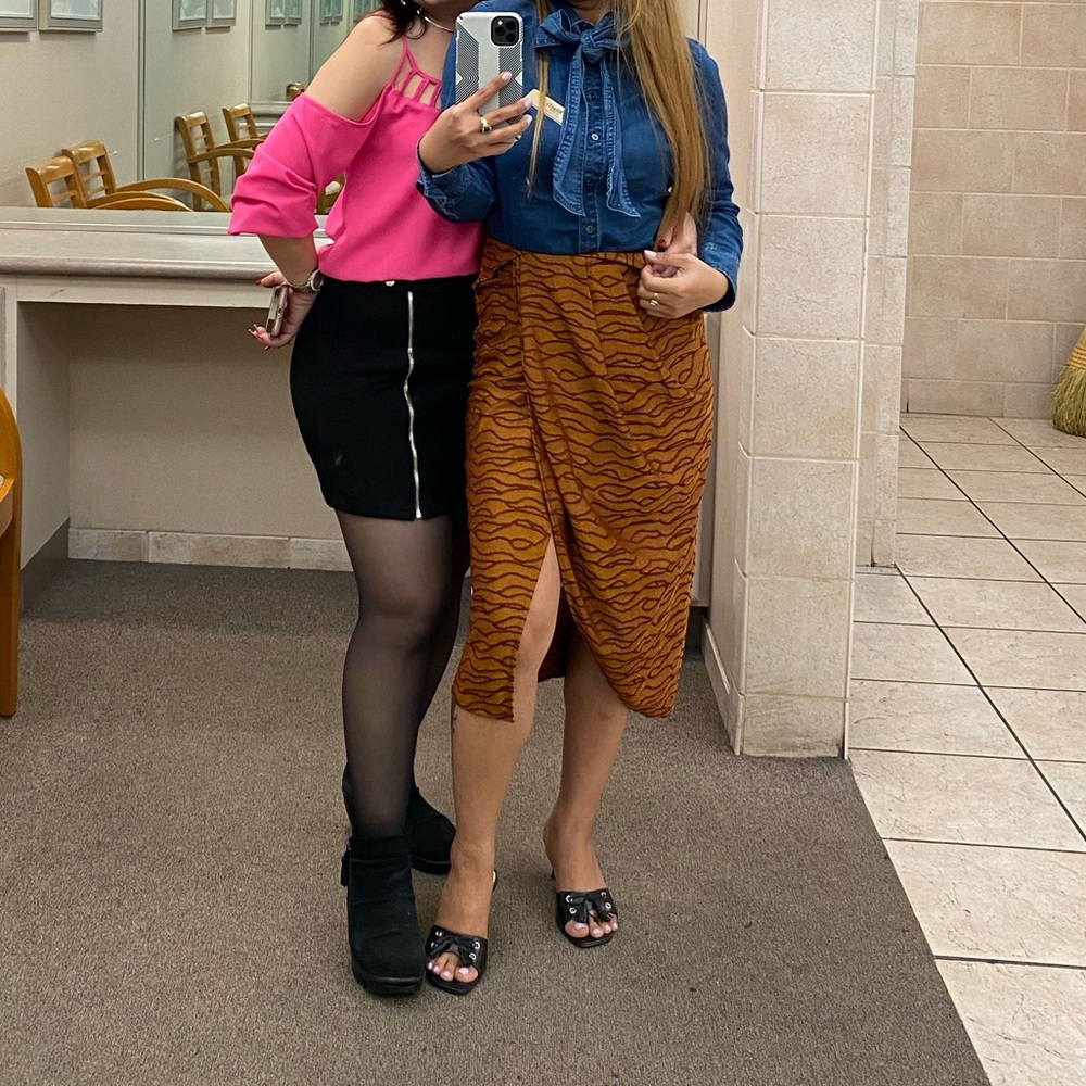 Zara Basic Skirt - image 7